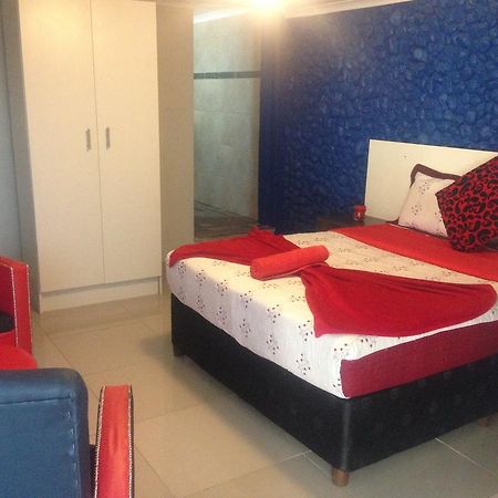 Tshedza Guest House Pretoria-Noord Eksteriør bilde