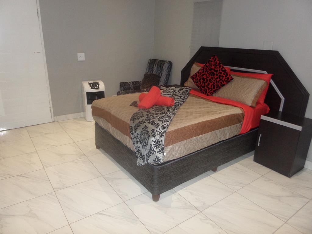 Tshedza Guest House Pretoria-Noord Eksteriør bilde