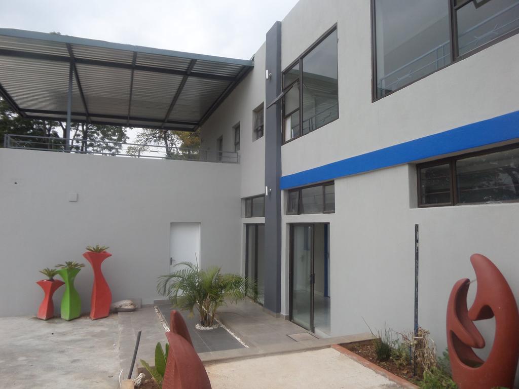 Tshedza Guest House Pretoria-Noord Eksteriør bilde